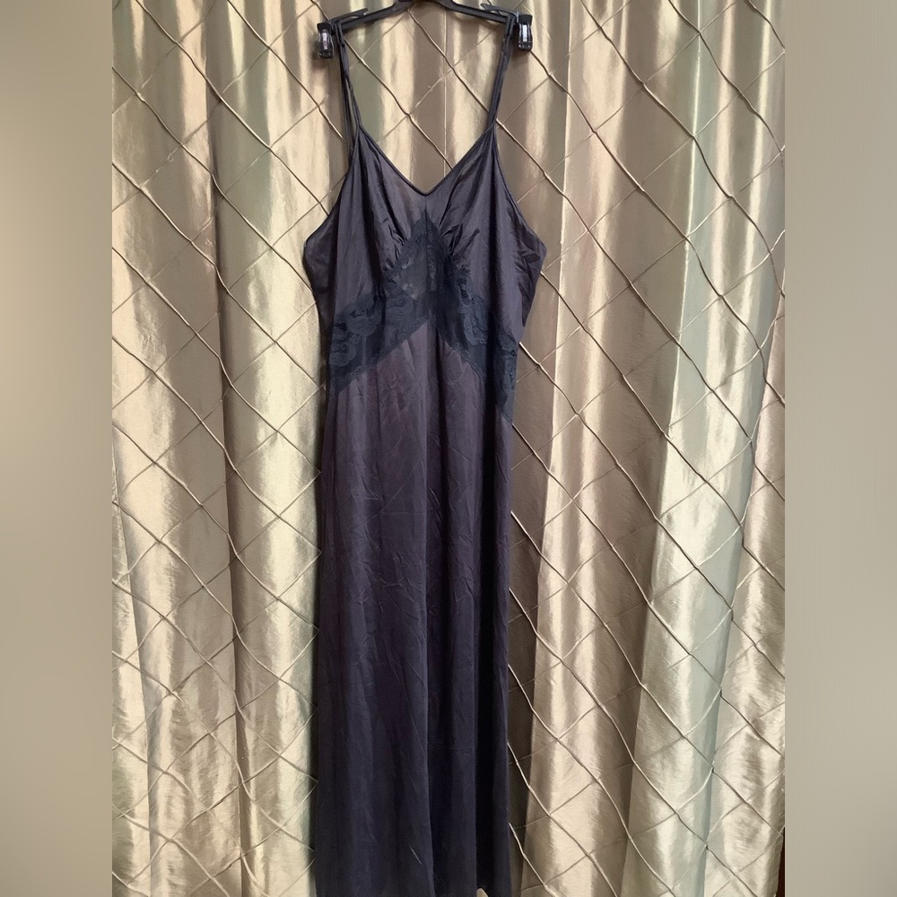 EUC- Vintage Full Length Double Strap Sateen Nightie w/Wrap Around Lace Panels